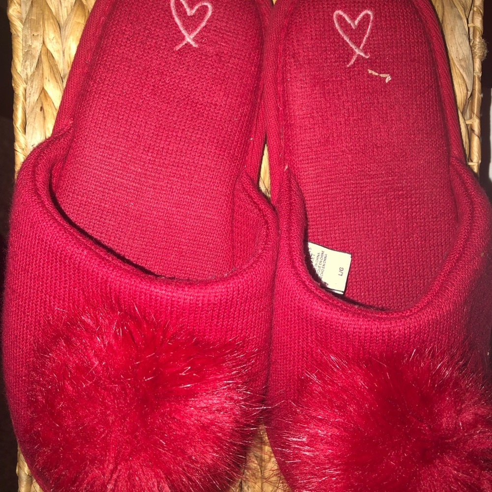 Victoria Secret Red Slippers Fluffy Pom Pom Faux Fur Slipper